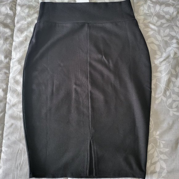 NWT Charlotte Russe Black Pencil Skirt S - Picture 2 of 3